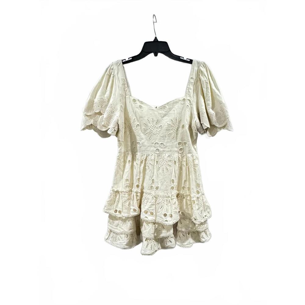 Vestique Boutique Cream Lace Eyelet Boho Tiered Mini Short Dress- Size Medium